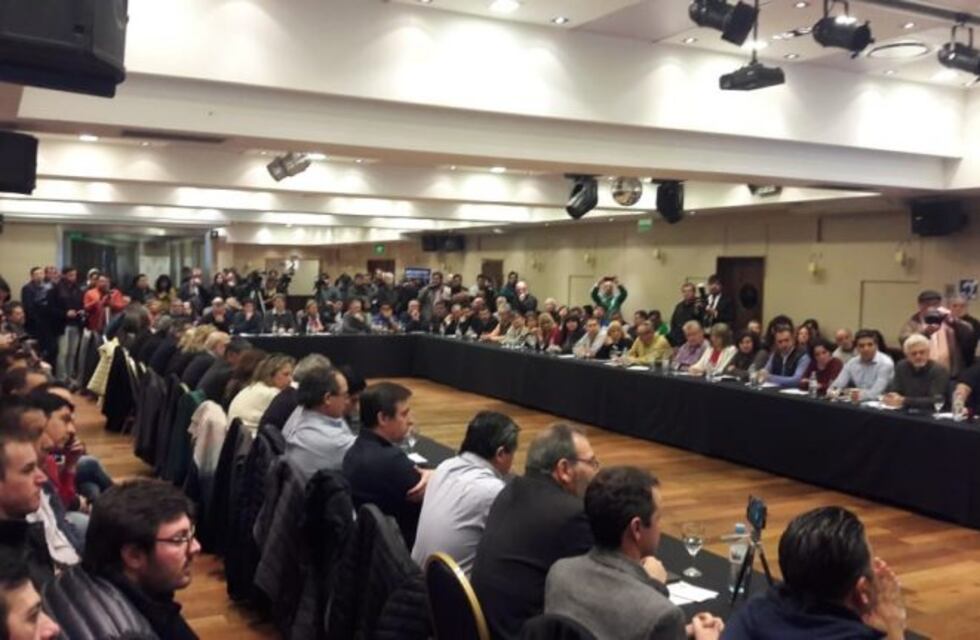Comenzó a sesionar el Bloque Patagónico con fuertes críticas al Gobierno