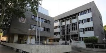 En la municipalidad de la Capital solo atenderán a la gente que haya sacado turno\u002E