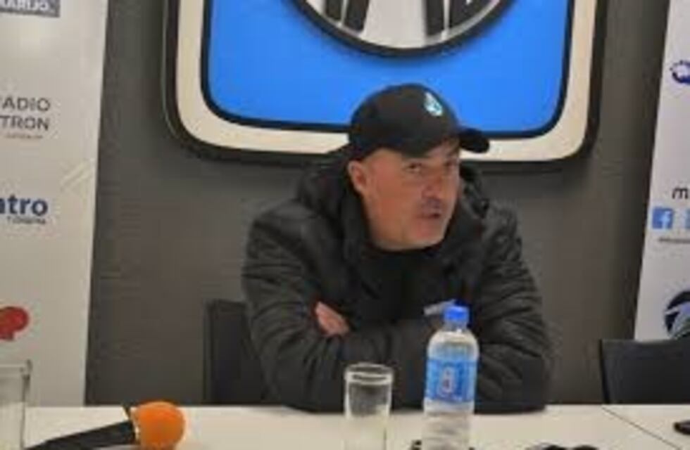 Vázquez y el campañón de Estudiantes: "El funcionamiento es bueno más allá de quien juegue"