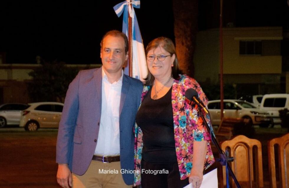 En Santiago Temple, asumió el nuevo intendente y redujo las tasas municipales un 50 por ciento