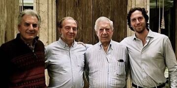 Álvaro Vargas llosa, Roberto Zaldívar, Mario Vargas Llosa y Roger Zaldívar, en Mendoza\u002E