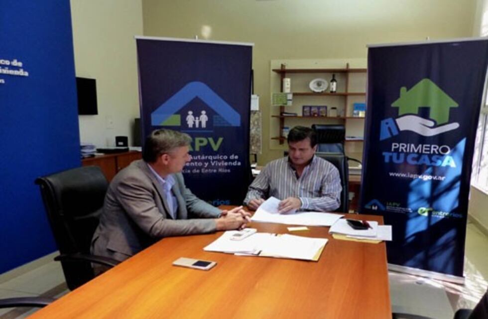 Se firmó el acuerdo para mejoramiento habitacional en Basavilbaso