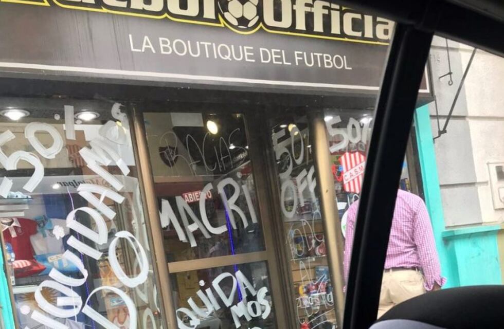 "Gracias Macri": el mensaje de un local tucumano que cierra sus puertas