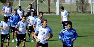 Pier Barrios junto a Teté González cuando ambos jugaban en Belgrano. (Archivo)