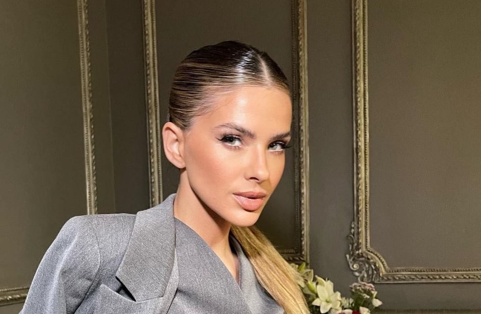 En blazer, sin nada abajo y con el pelo mojado, la China Suárez levantó la temperatura en Instagram