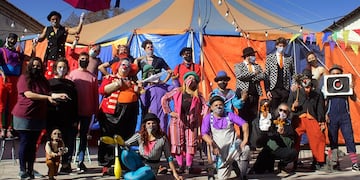 En diferentes paseos de Godoy Cruz se instalarán multicolores carpas de circo en donde se ofrecerán diversos espectáculos destinados a los niños y la familia. Gentileza