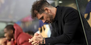 Diego Simeone y una de sus peores campañas al frente de Atlético Madrid: su equipo quedó eliminado de Champions y tampoco entró a Europa League. (AP)