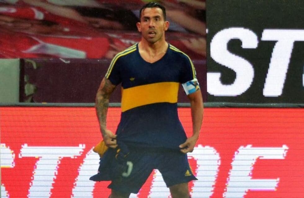 El emotivo recuerdo de Carlos Tevez sobre el homenaje que le hizo a Diego Maradona con su camiseta de Boca