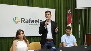 El intendente Leonardo Viotti encabezó el acto correspondiente al concurso de precios para la adquisición de 1137 nuevas luminarias led