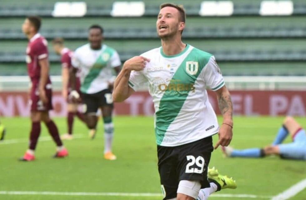 Banfield le ganó 2-0 a Lanús y se quedó con el clásico del Sur
