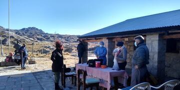 Médicos residentes se desempeñan en la zona del Champaquí.