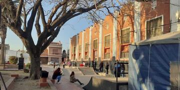 En Deán Funes, donde se detectó el brote de variante Delta, aumentan los testeos (La Voz).