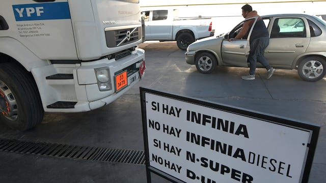 Transportistas de Tandil protestan por la falta de gasoil