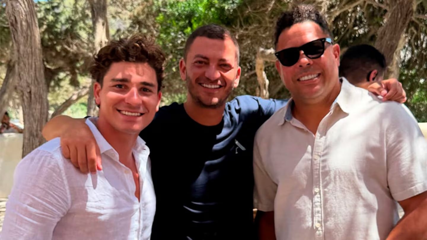 La foto de Álvarez con Ronaldo que Creevy no dejó pasar.