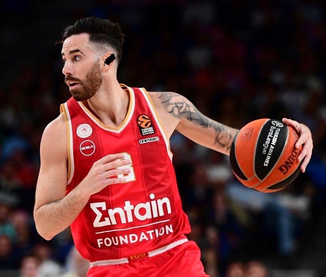 El base Luca Vildoza es el único argentino en la Final 4 de la Euroliga. Con el Olympiacos de Grecia busca romper la maldición del "1" y ser campeón. (Euroliga)