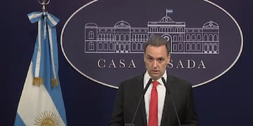 El vocero presidencial Manuel Adorni en conferencia de prensa. Foto: Los Andes