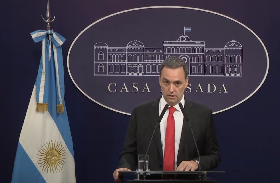 Adorni sobre la negativa de Chubut de enviar combustible: “Esto no es un ataque al Gobierno nacional sino a todos los argentinos”