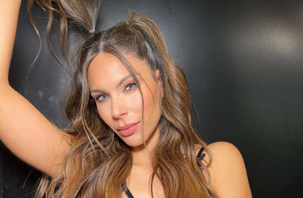 Barby Franco posó desde el Caribe con un vestido de red que dejó a la vista su bikini: “No me quiero ir”