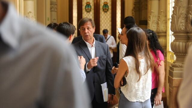 Oscar Zago pidió levantar la sesión.