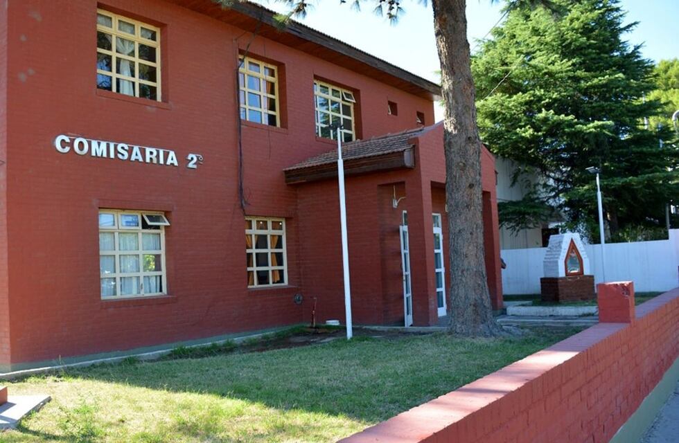Un ladrón le robó a un niño de 11 años y los vecinos de Neuquén lo atraparon