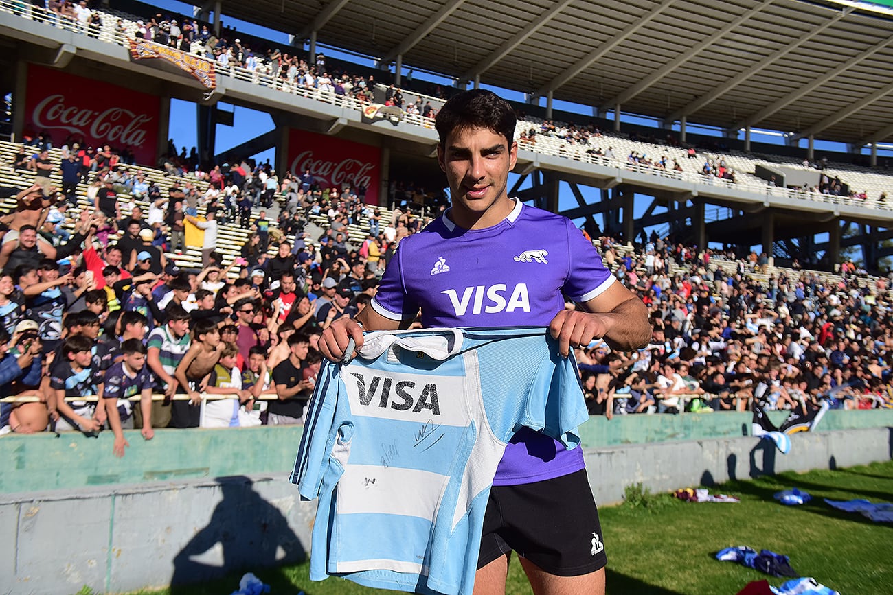 Entrenamiento abierto de Los Pumas en el Kempes. (José Gabriel Hernández / La Voz).