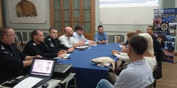 Reunión por seguridad en la Jefatura