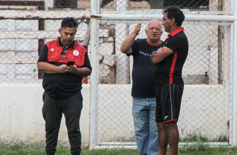 Darío Alaniz dejó la dirección técnica de Huracán Las Heras