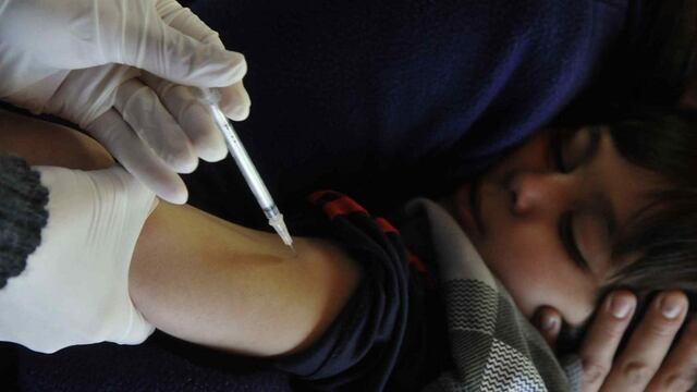 Continúa la vacunación triple viral en Coronel Rosales.