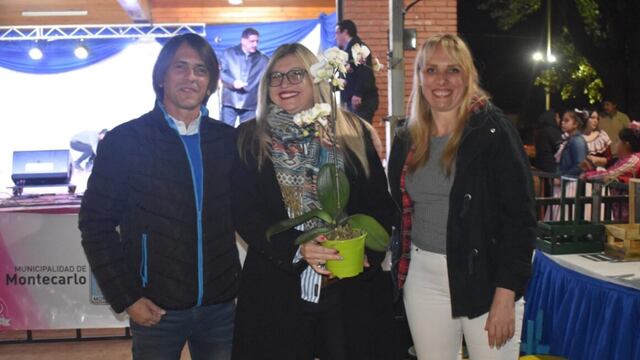 Homenajearon a docentes en Montecarlo.