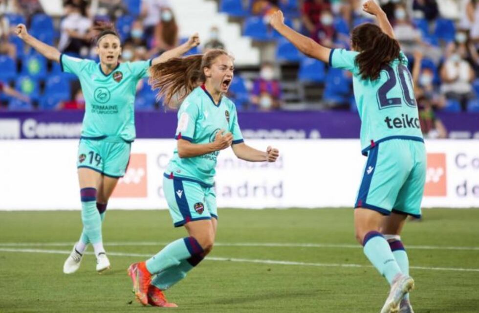 Fútbol femenino: Estefanía Banini se destacó en la final de la Copa Reina Iberdrola de España