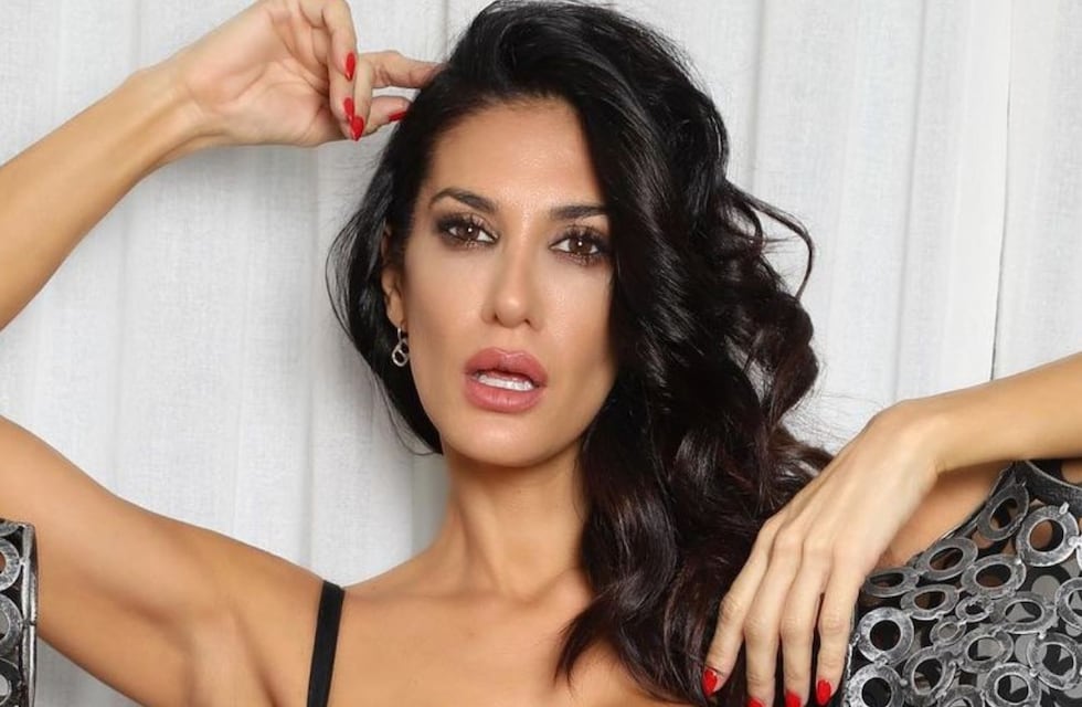 El día que Silvina Escudero posó en microbikini batik desde la playa y causó furor en Instagram