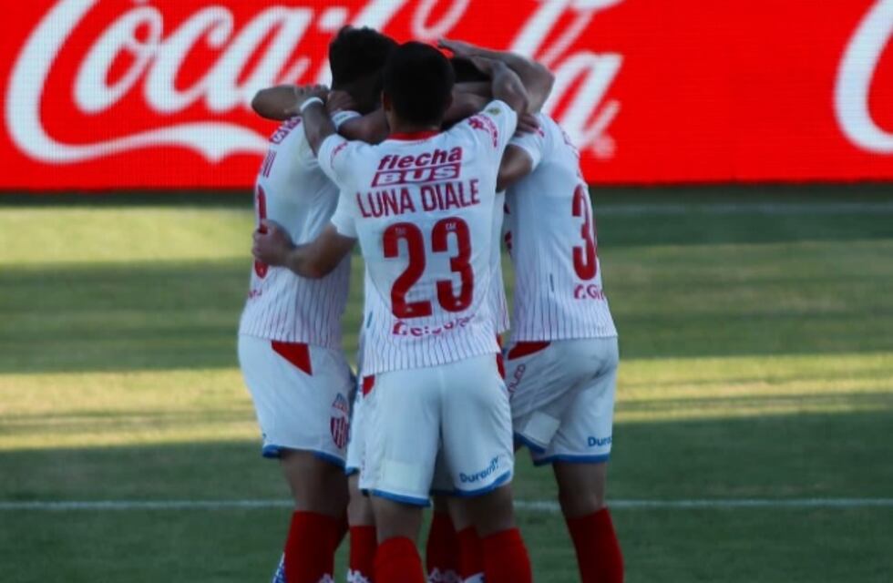 Unión derrotó 3 a 2 a Arsenal y quedó como escolta en la Zona A