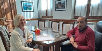 Sánchez se reunió con la coordinadora del proyecto del Museo del Juguete