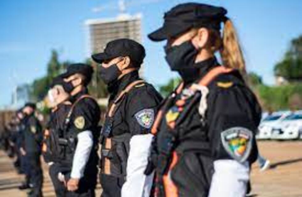 Un oficial de Eldorado y su perro finalizaron un exigente curso en Jujuy