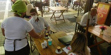 El ministerio de Salud de la Provincia comunicó que hasta hoy se han registrado en Mendoza 56.240 casos de Covid 19. Gentileza Los Andes