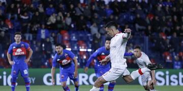 Tigre y Huracán empatan 1 a 1 en Victoria. Foto: @CAHuracan