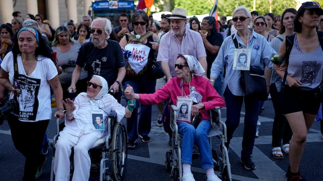 Madres de Plaza de Mayo repudió el protocolo de Bullrich: Violento, inconstitucional y fascista.
