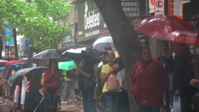 Paraguas en mano para un fin de semana con pronóstico de lluvias para Córdoba.