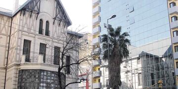 Casona Municipal ubicada en avenida General Paz esquina La Rioja.