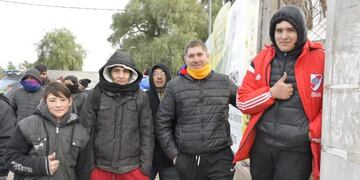 Largas filas para conseguir una entrada para River vs Baracas Central