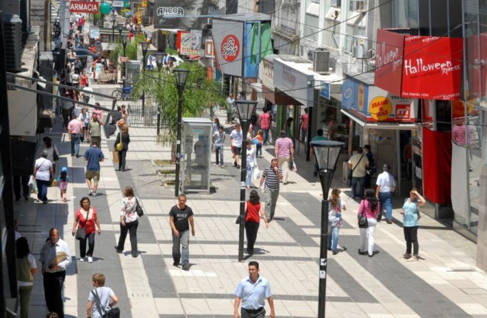 Los comercios del centro de Paraná podrán trabajar hasta las 21
