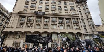 Los trabajadores del neumático en una protesta frente al Ministerio de Trabajo