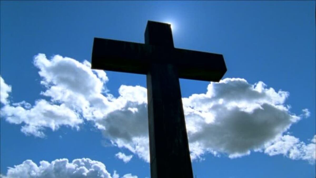 Misa por los Santos Difuntos en el cementerio de Arroyito