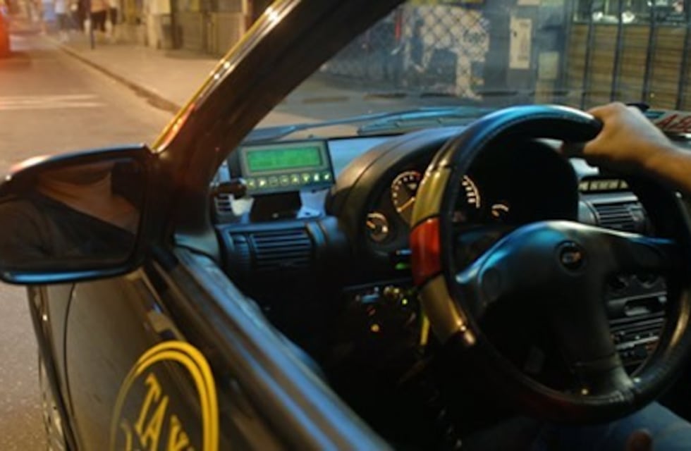 Taxistas presionan al Concejo para un nuevo aumento tarifario