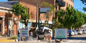 Obras en Av\u002E Gral\u002E Paz, Leones