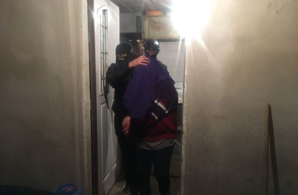 Utilizaban a una menor para la venta de cocaína y marihuana en Villa Parque Santa Ana