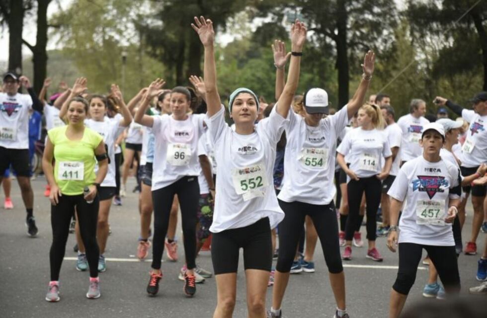 La solidaridad venció al mal tiempo en la carrera por el décimo aniversario del Heca