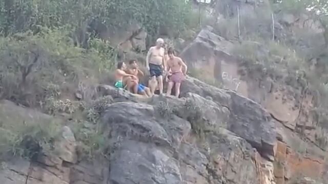 Alberto Frascaroli, vecino que a los 76 hace saltos ornamentales en el río\u002E