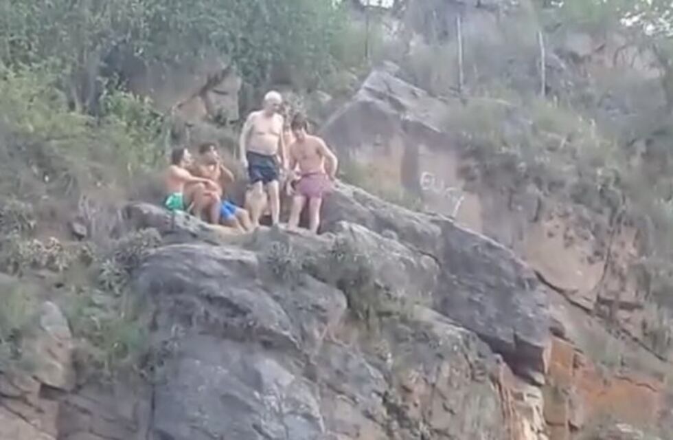 El abuelo clavadista de Córdoba lo volvió a hacer: otro video de un clavado se hizo viral