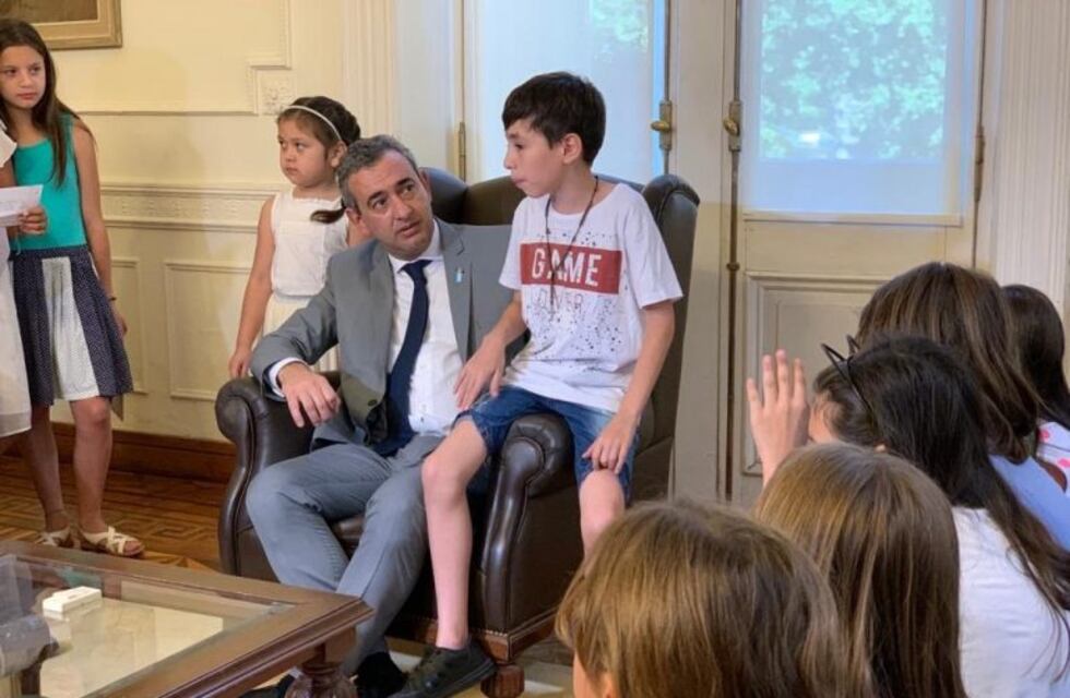 Pablo Javkin armó una reunión con niños en su primera actividad oficial